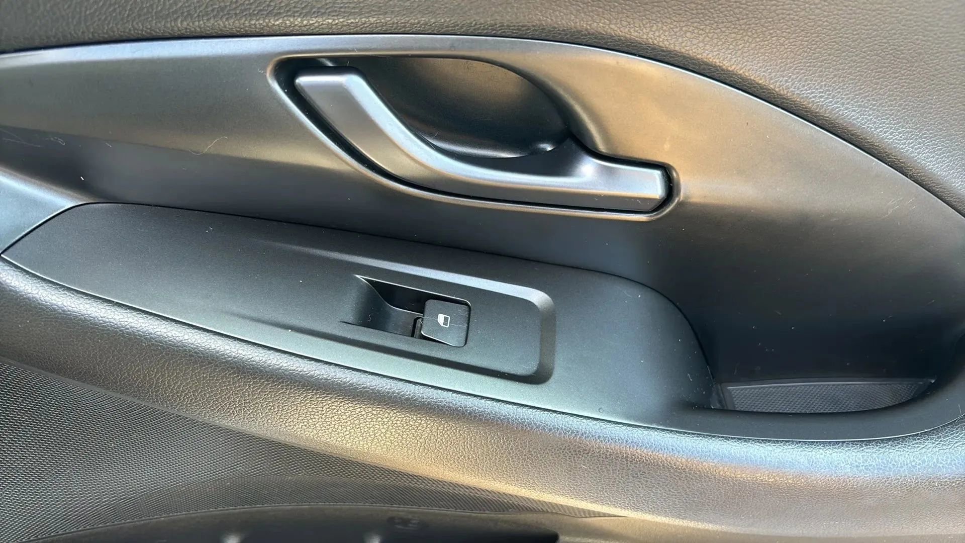 Used 2019 Hyundai Elantra GT N Line image 49