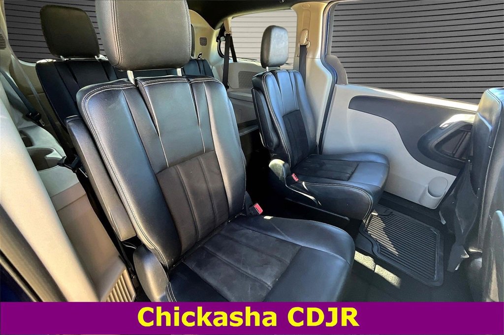 Used 2019 Dodge Grand Caravan SXT image 23