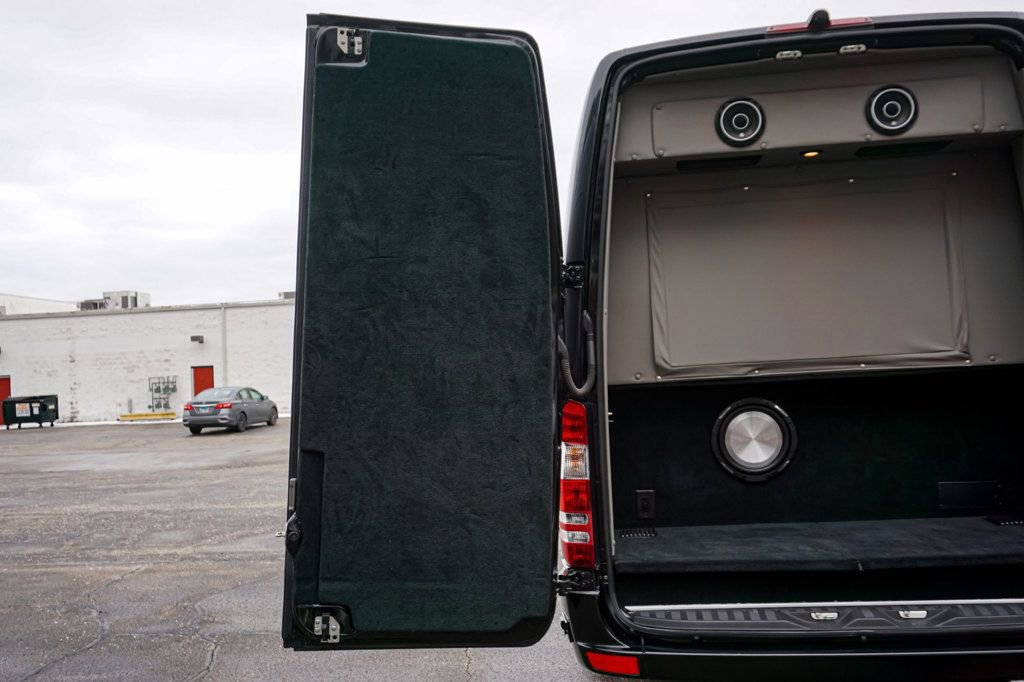 Used 2014 Mercedes-Benz Sprinter 2500 image 41