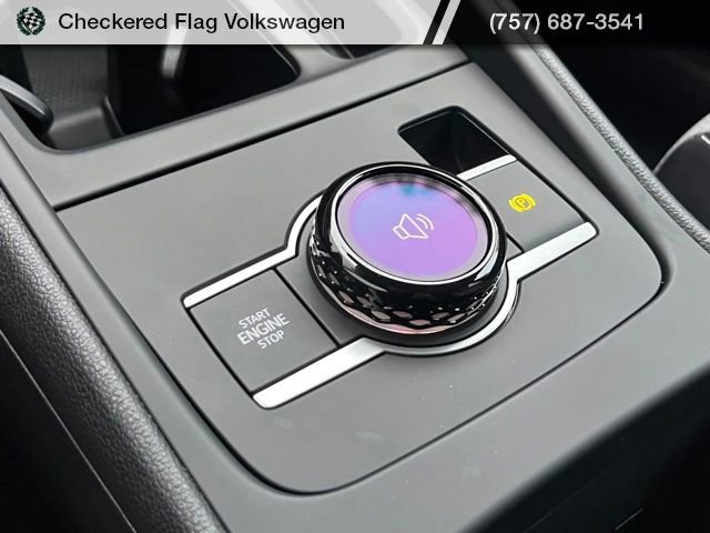 New 2026 Volkswagen Tiguan SE image 41