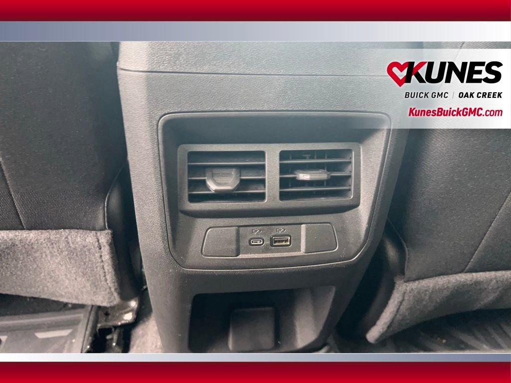 Used 2024 GMC Canyon Elevation w/ Convenience Package image 9