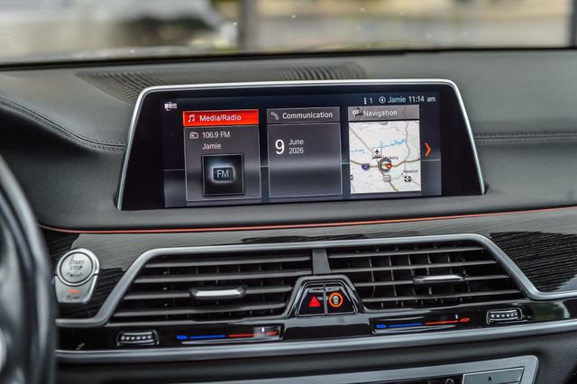 Used 2019 BMW 740i w/ M Sport Package RWD image 29