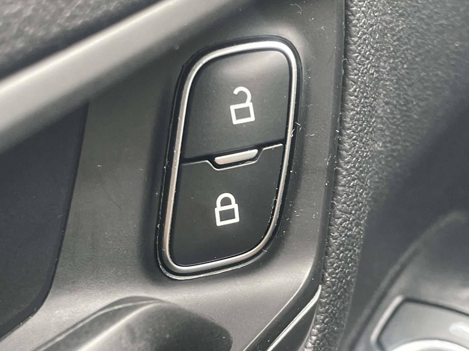 Used 2025 Ford Escape Active FWD image 27