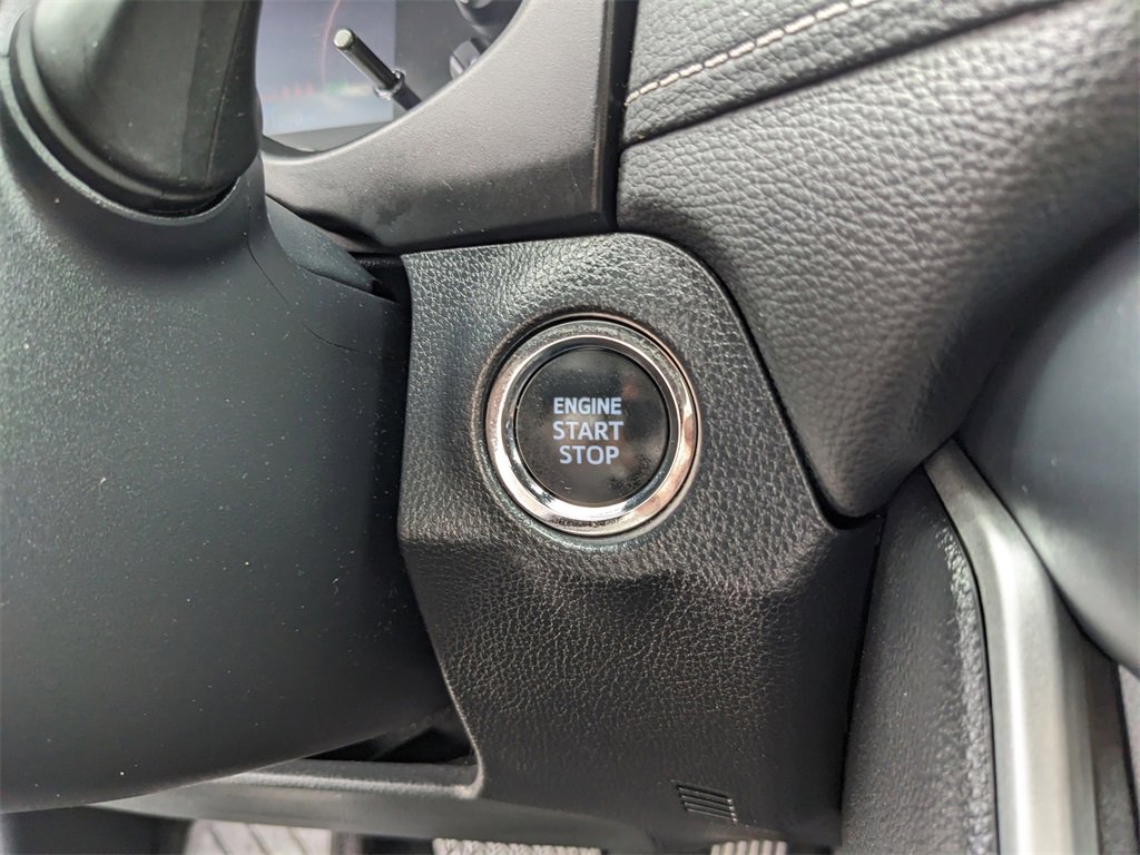 Used 2022 Toyota RAV4 Limited image 31