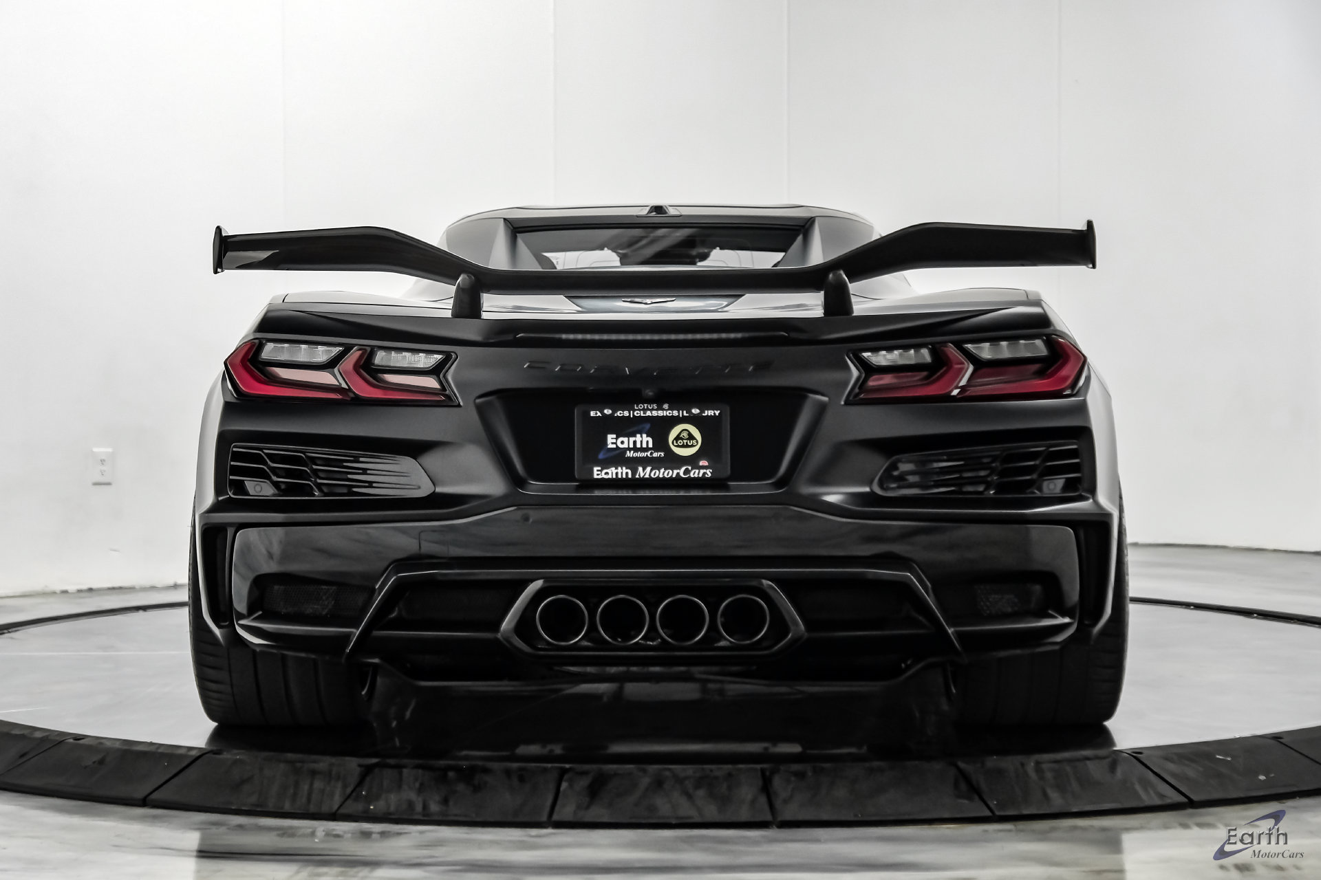 Used 2024 Chevrolet Corvette Z06 w/ Z07 Performance Package RWD image 15