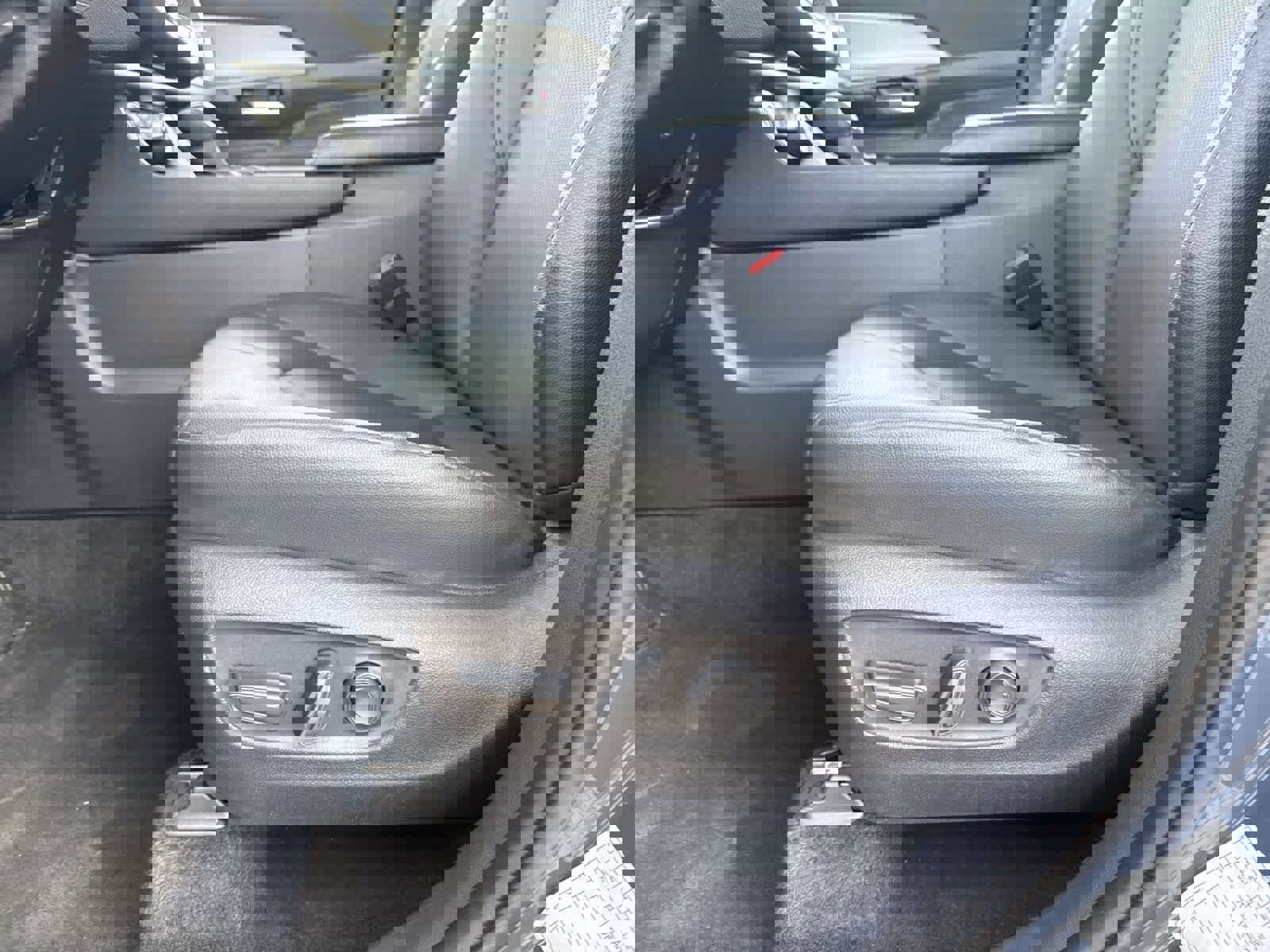 Used 2025 Toyota Grand Highlander AWD image 18