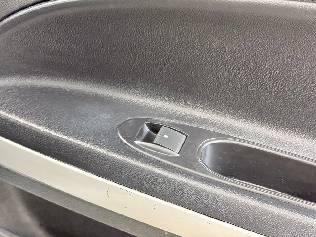 Used 2010 Chevrolet HHR LT FWD image 32