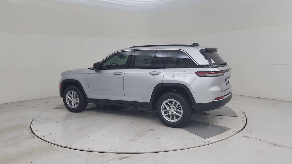 New 2025 Jeep Grand Cherokee Laredo X w/ Luxury Tech Group I image 10