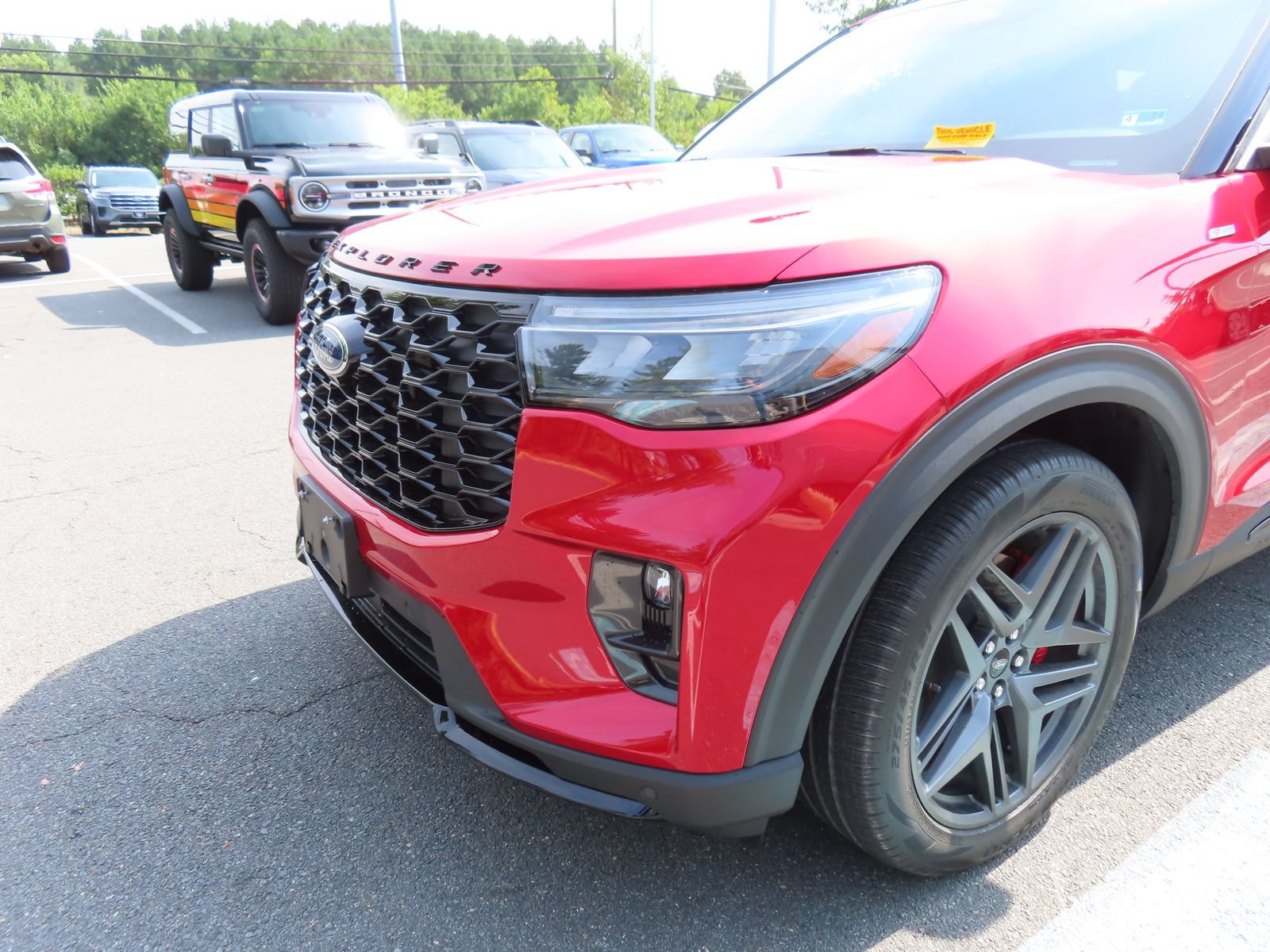 Used 2025 Ford Explorer ST-Line w/ Premium Package AWD/4WD image 9