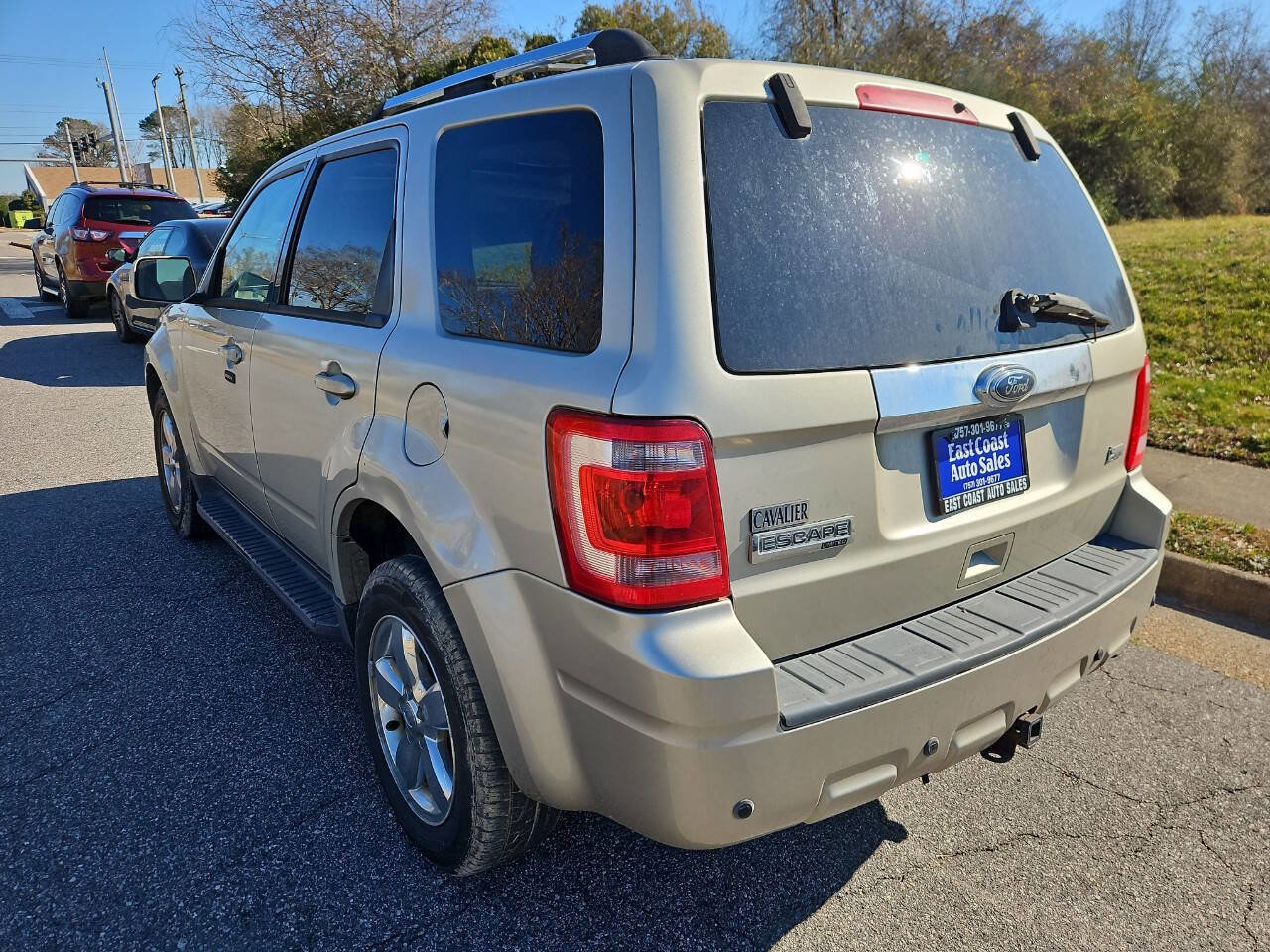 Used 2010 Ford Escape Limited image 4
