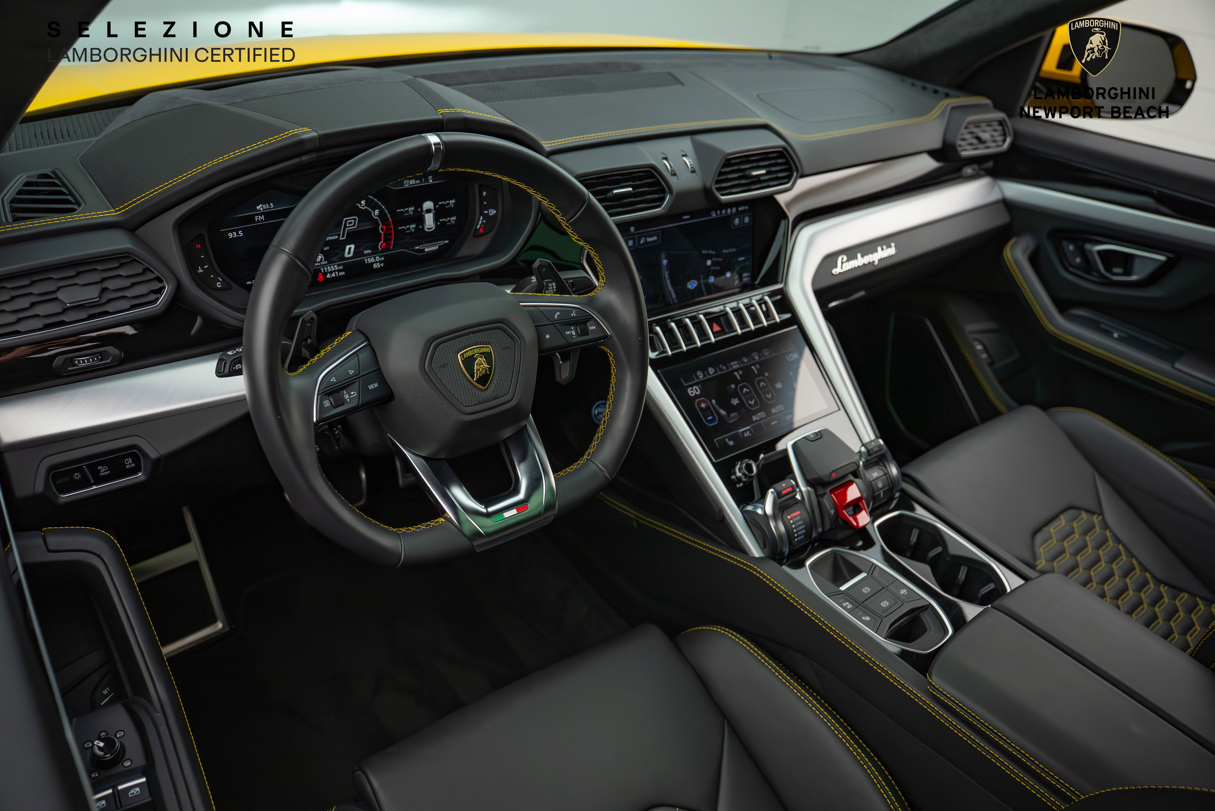 Used 2022 Lamborghini Urus image 19