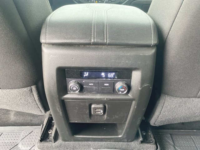 Used 2023 Chevrolet Traverse LT FWD image 20