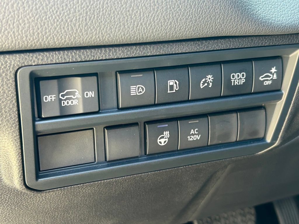 Used 2025 Toyota Sequoia Limited RWD image 33