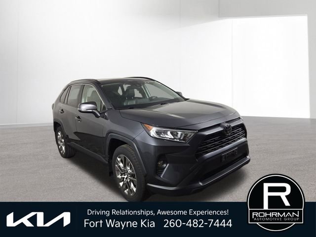 Used 2019 Toyota RAV4 XLE Premium w/ All Weather Liner Package image 4