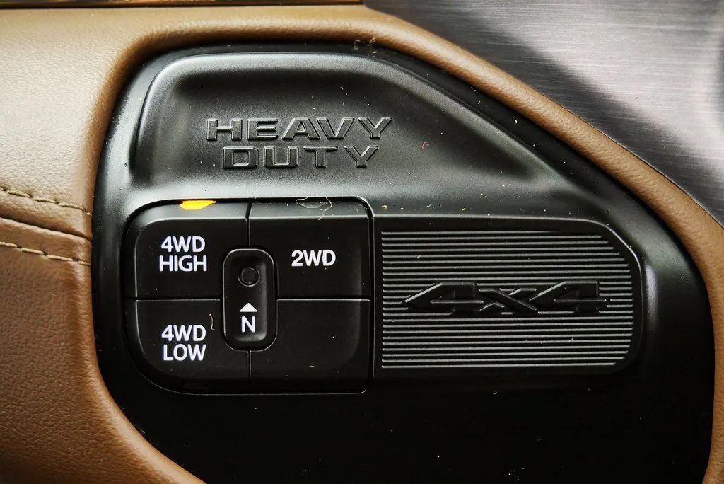 Used 2022 RAM 3500 Limited AWD/4WD image 29