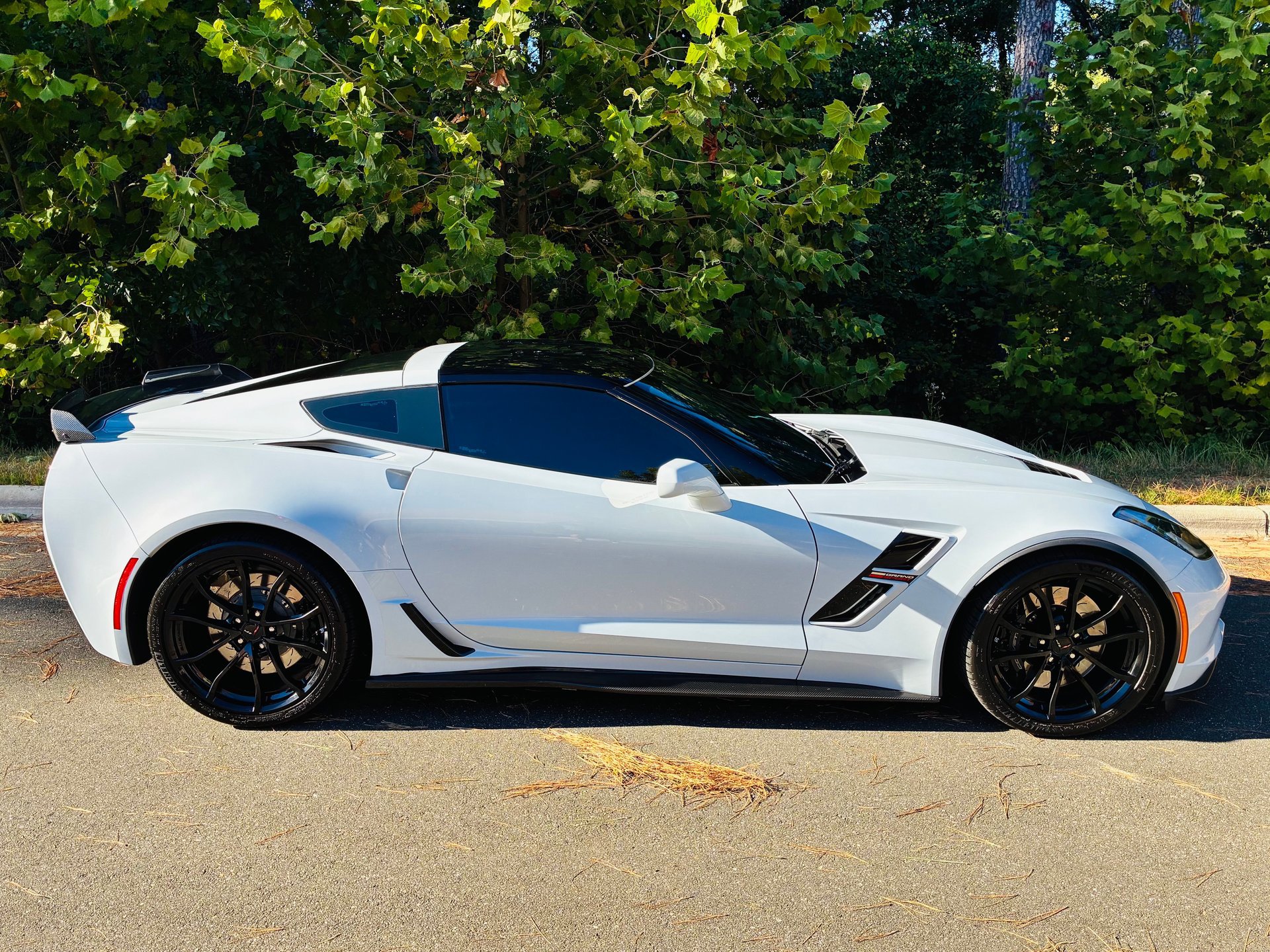 Used 2019 Chevrolet Corvette Grand Sport RWD image 13