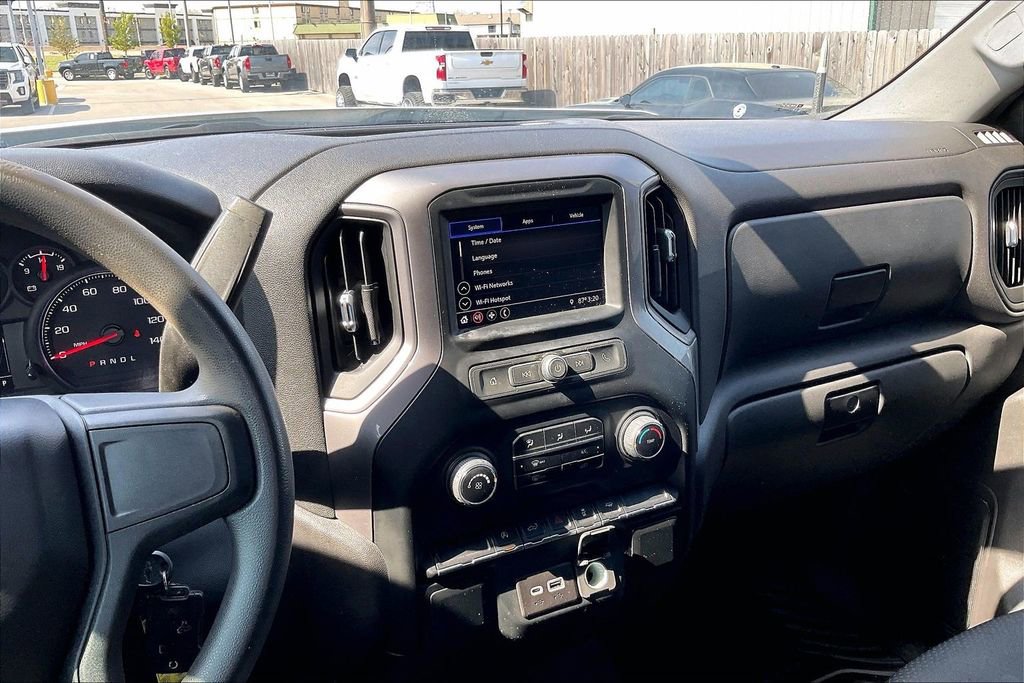 Used 2022 Chevrolet Silverado 1500 Custom image 9