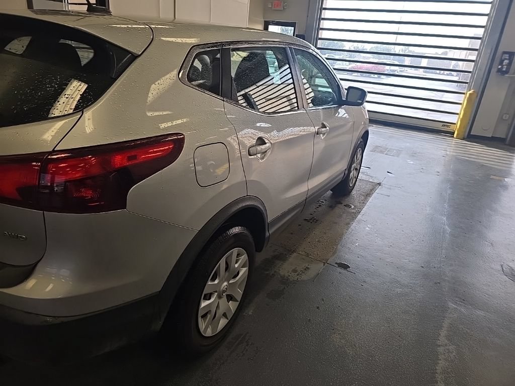 Used 2019 Nissan Rogue Sport S AWD/4WD image 3