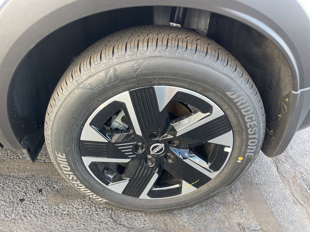 New 2026 Nissan Kicks SV w/ SV Premium Package image 29