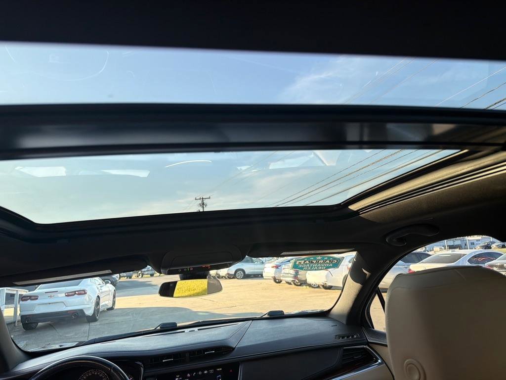 Used 2018 Cadillac XT5 Luxury w/ Driver Awareness Package image 21