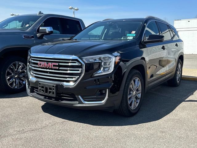 Used 2022 GMC Terrain SLT w/ Tech Package image 8