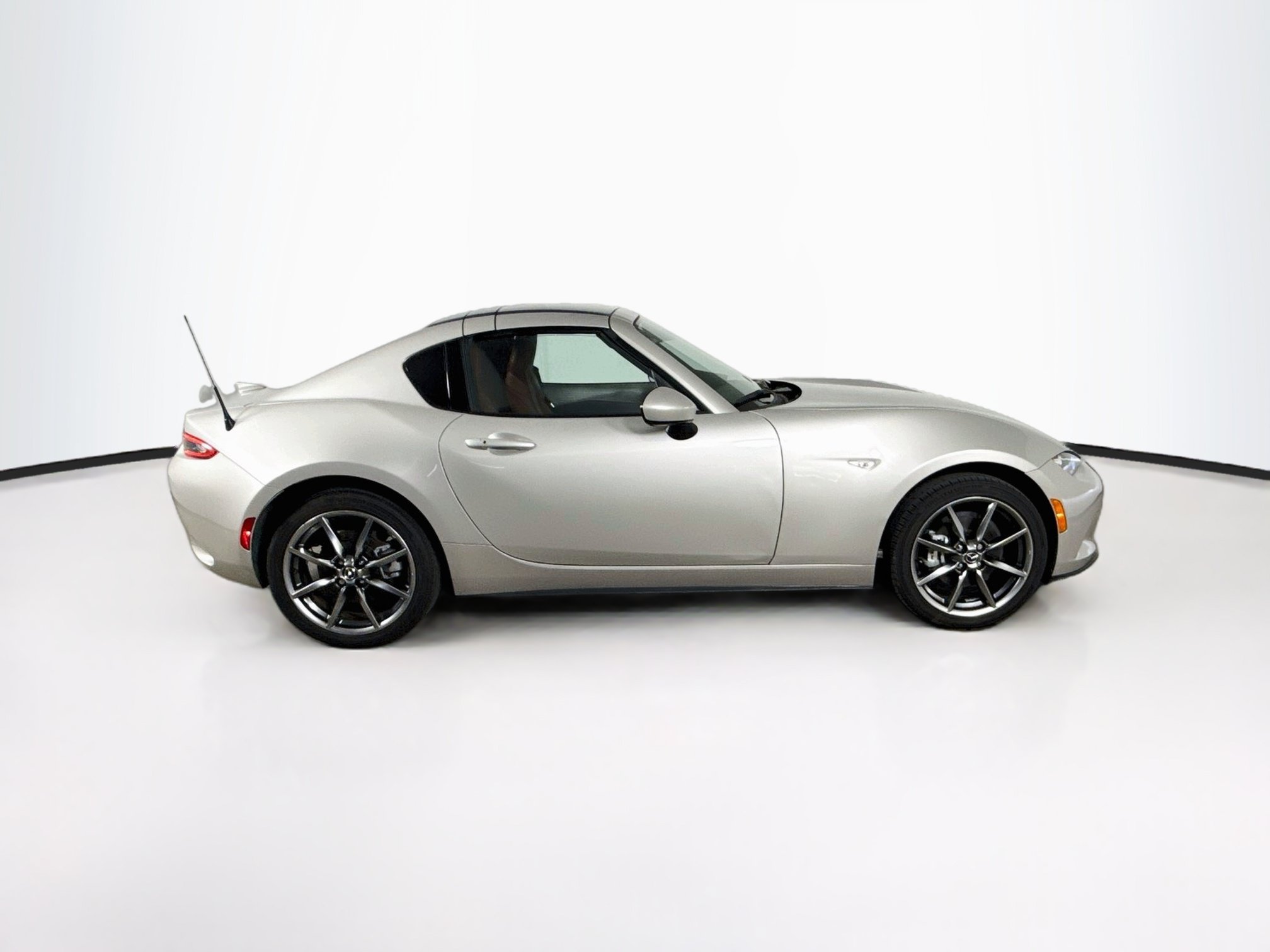Used 2023 MAZDA MX-5 Miata Grand Touring RWD image 2