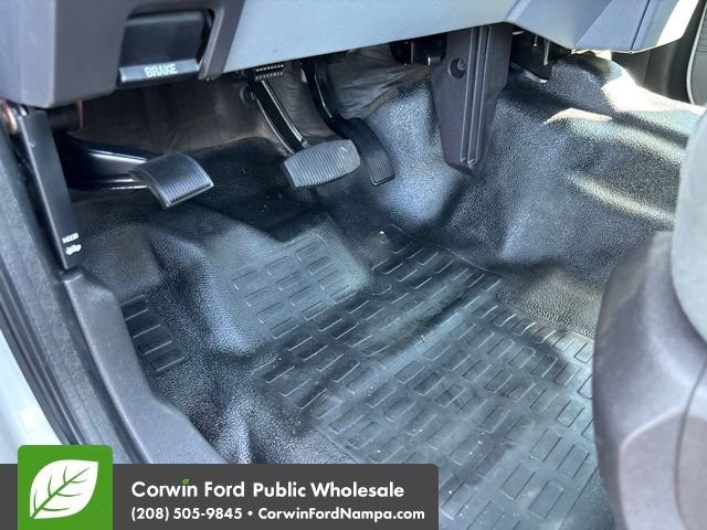 Used 2015 Ford F250 XL w/ Power Equipment Group RWD image 21
