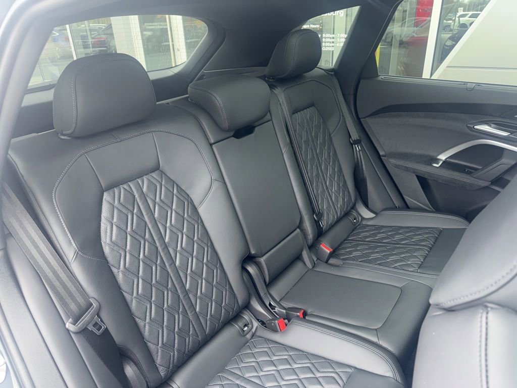 New 2026 Audi SQ5 Premium Plus image 11