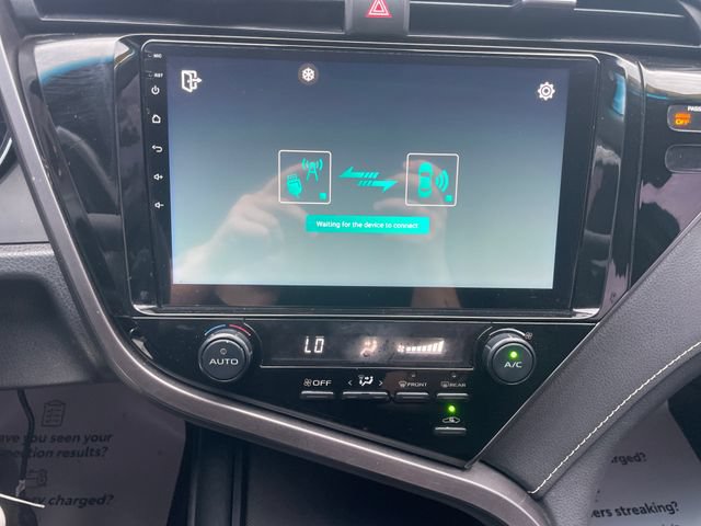 Used 2019 Toyota Camry SE FWD image 13
