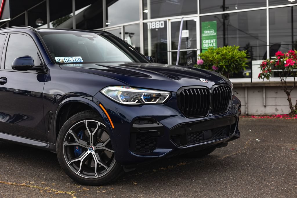 Used 2022 BMW X5 M50i w/ Executive Package AWD/4WD image 3