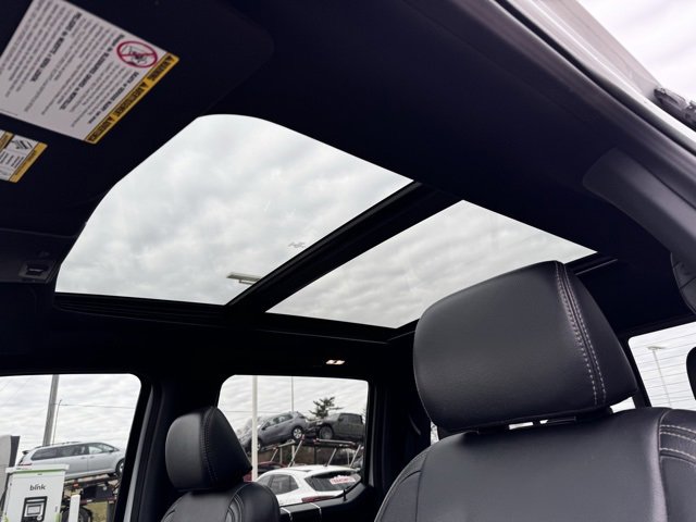 Used 2022 Ford F350 Lariat w/ Chrome Package image 9