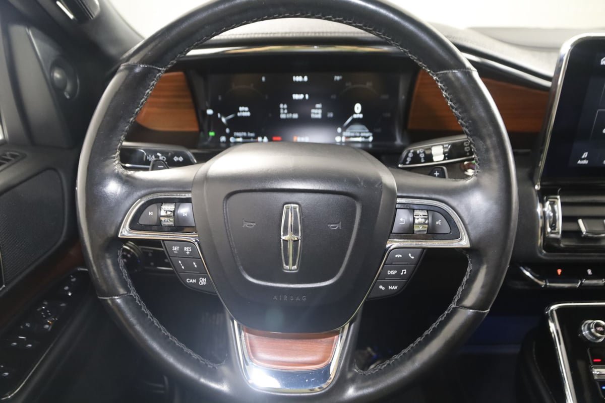 Used 2020 Lincoln Navigator Reserve AWD/4WD image 36