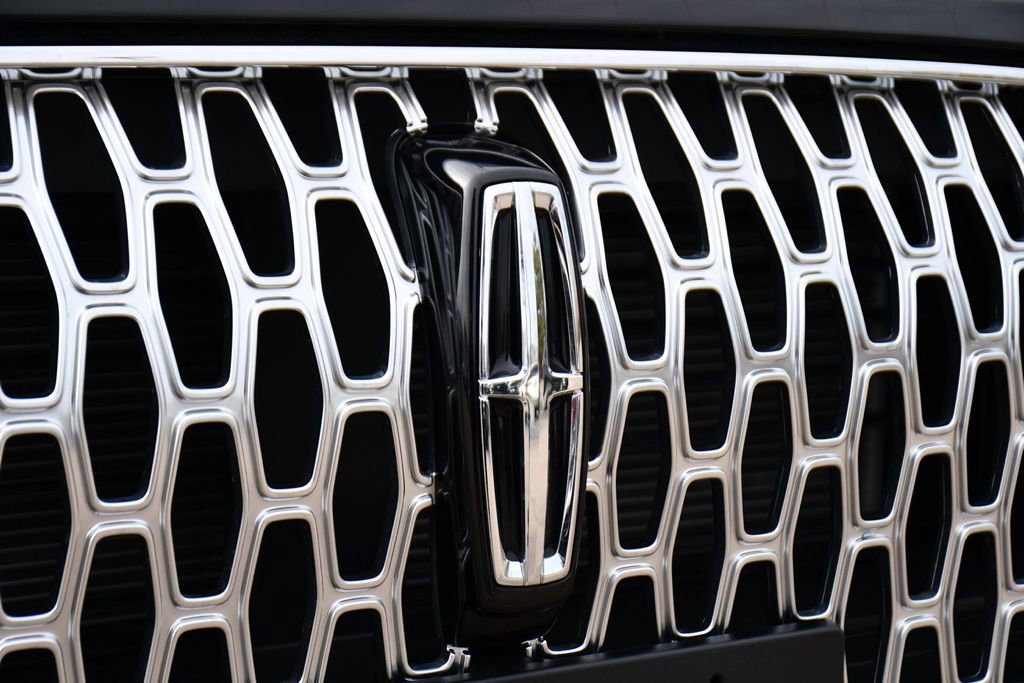 Used 2024 Lincoln Corsair Premiere image 34