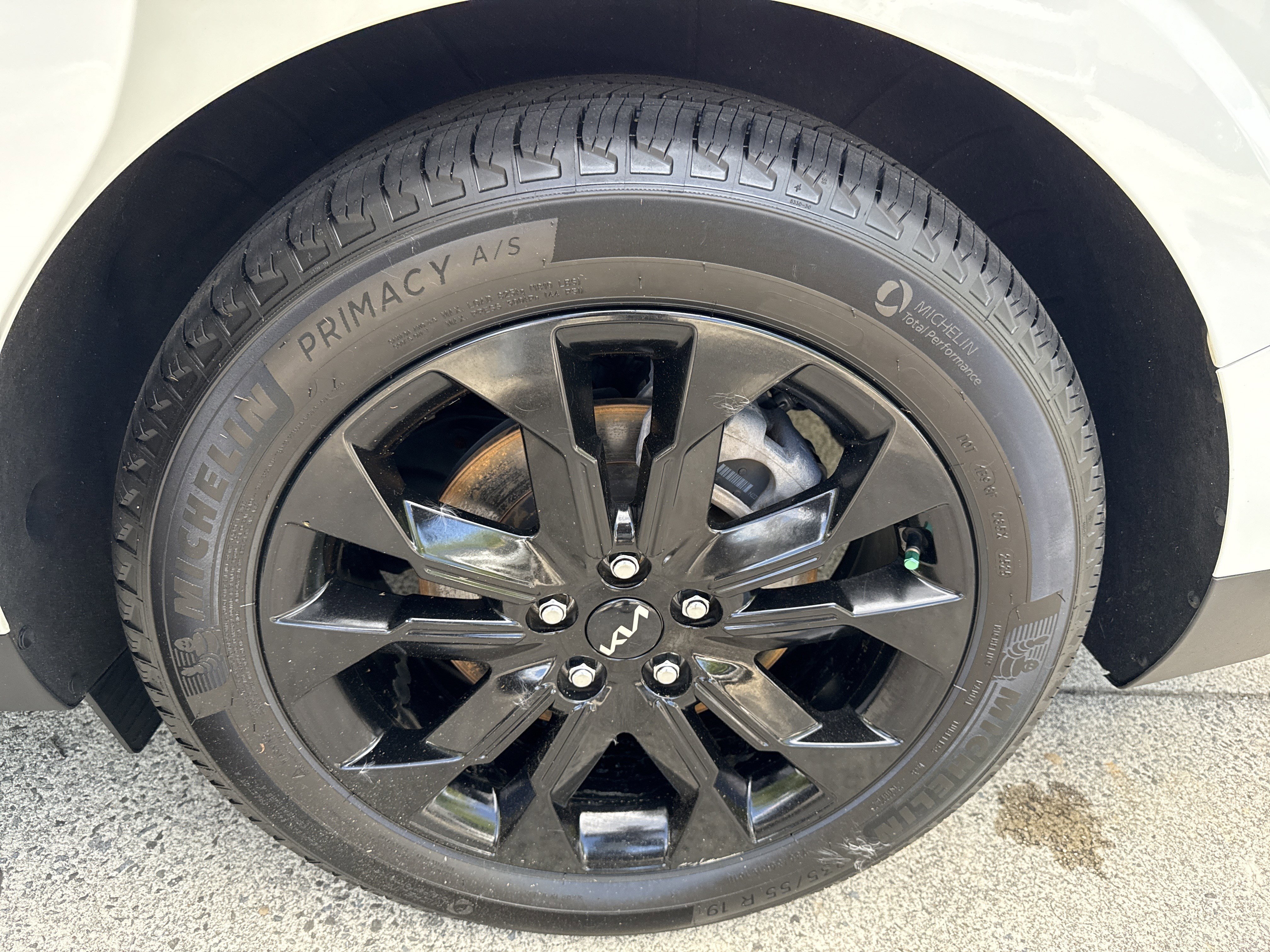 Used 2024 Kia Carnival SX Prestige image 23