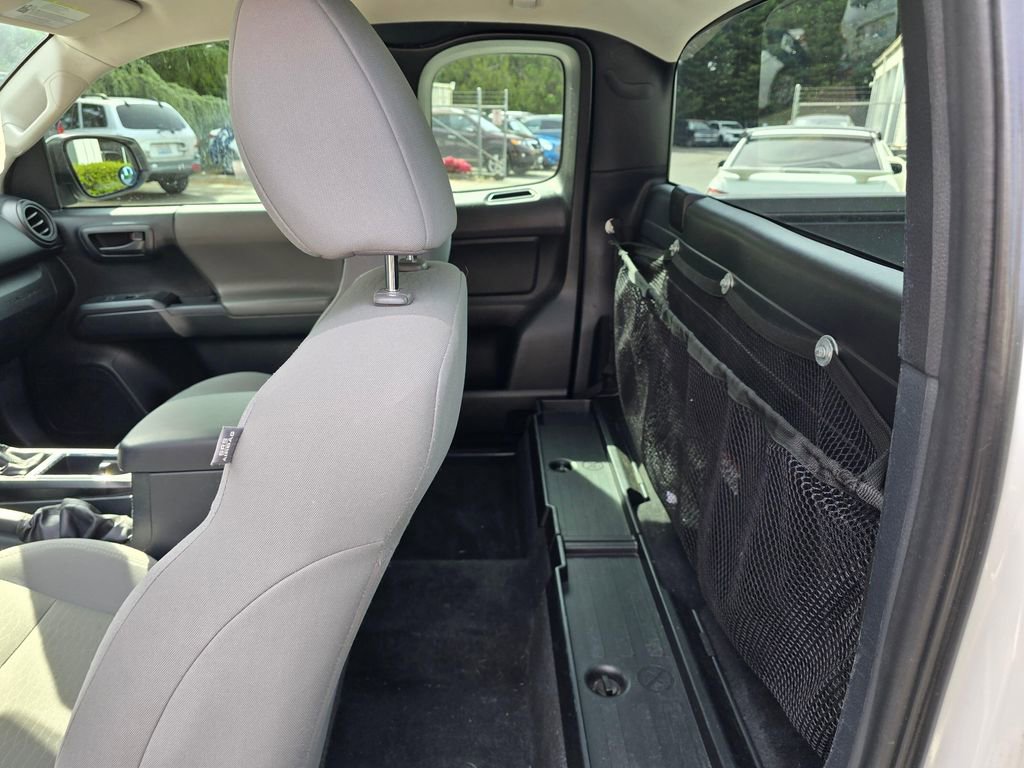 Used 2018 Toyota Tacoma SR RWD image 11