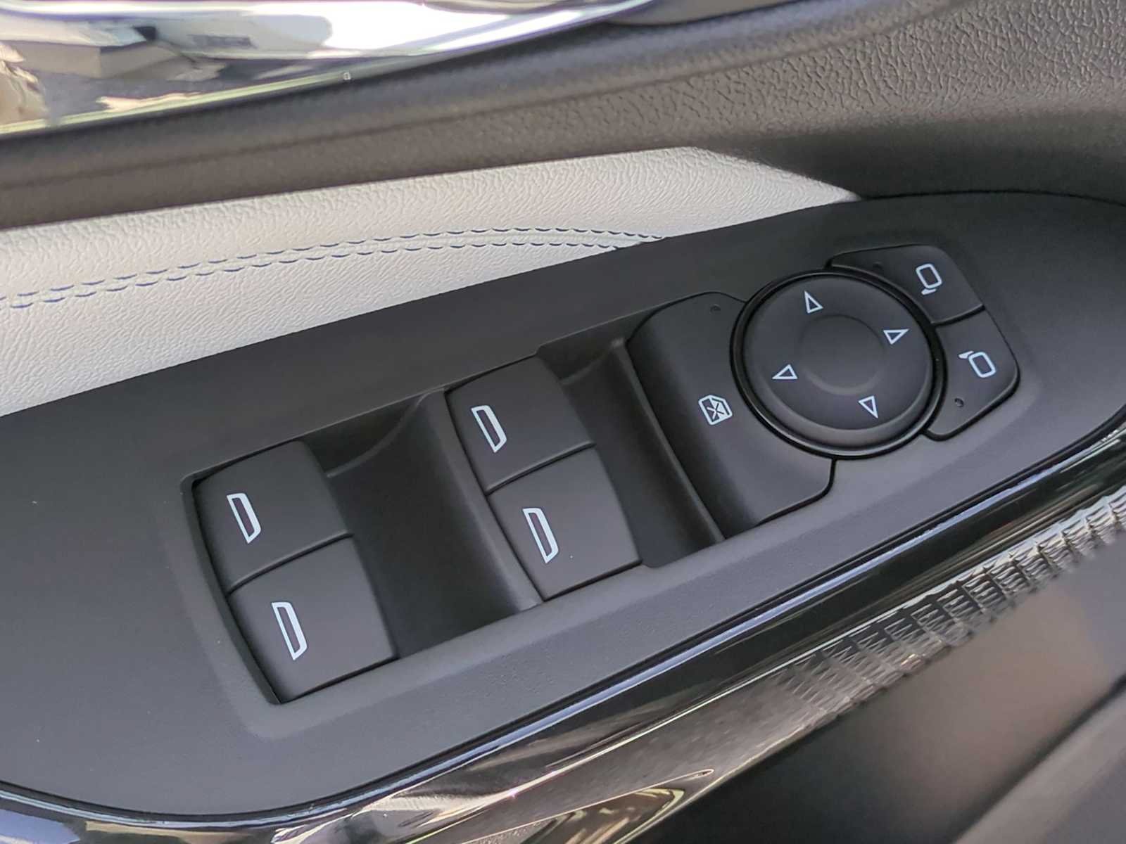 New 2026 Chevrolet Trax LT w/ Midnight Edition FWD image 11