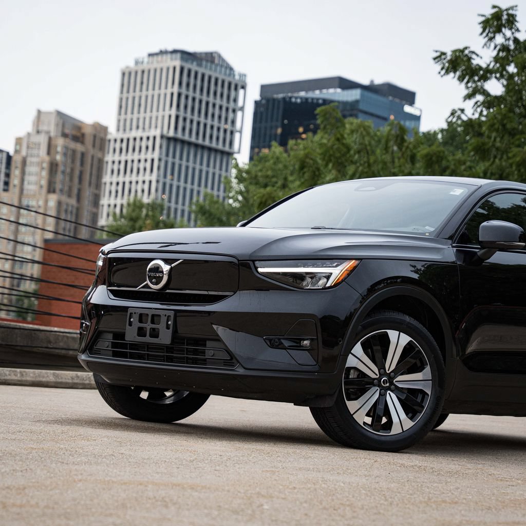 Certified 2023 Volvo C40 P8 Recharge Plus w/ Protection Package Premier AWD/4WD image 2