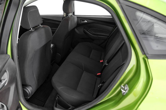 Used 2018 Ford Focus SE w/ SE Appearance Package image 34