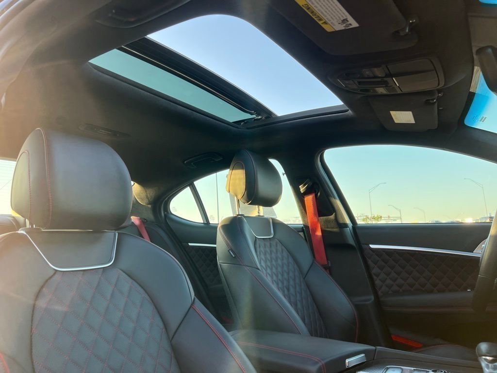 Used 2023 Genesis G70 3.3T w/ Sport Prestige Package RWD image 23