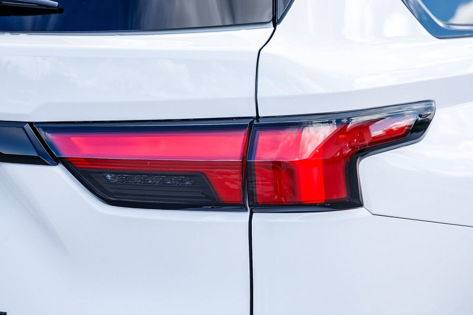 Used 2025 Toyota Sequoia TRD Pro AWD/4WD image 8