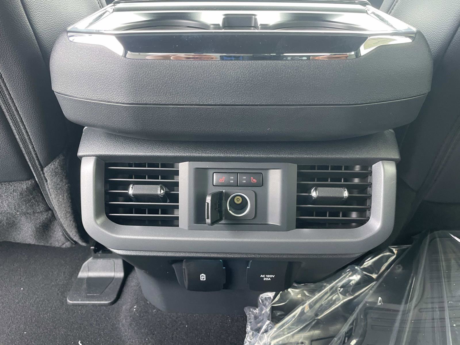 New 2025 Ford F150 Lariat w/ Equipment Group 502A High image 11