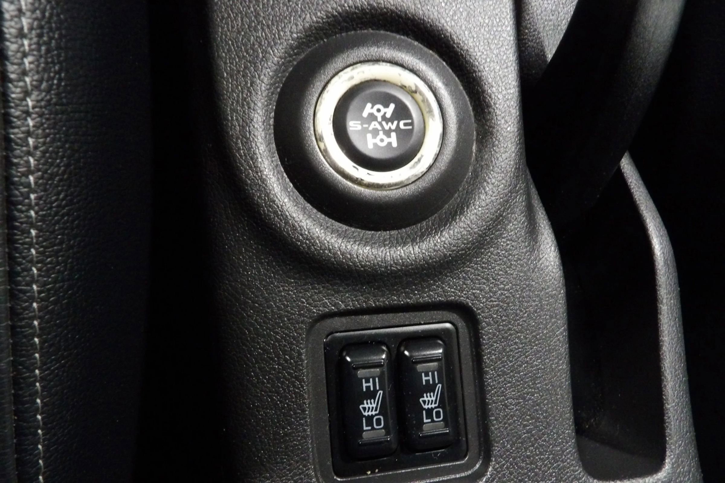 Used 2015 Mitsubishi Outlander GT image 21