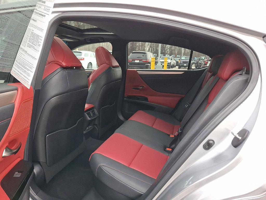 Used 2023 Lexus ES 300h F Sport image 20