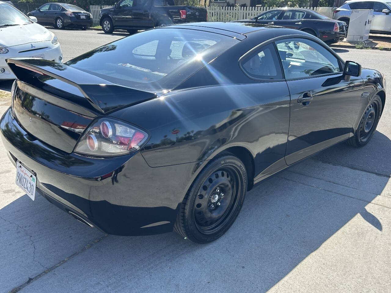 Used 2007 Hyundai Tiburon FWD image 7