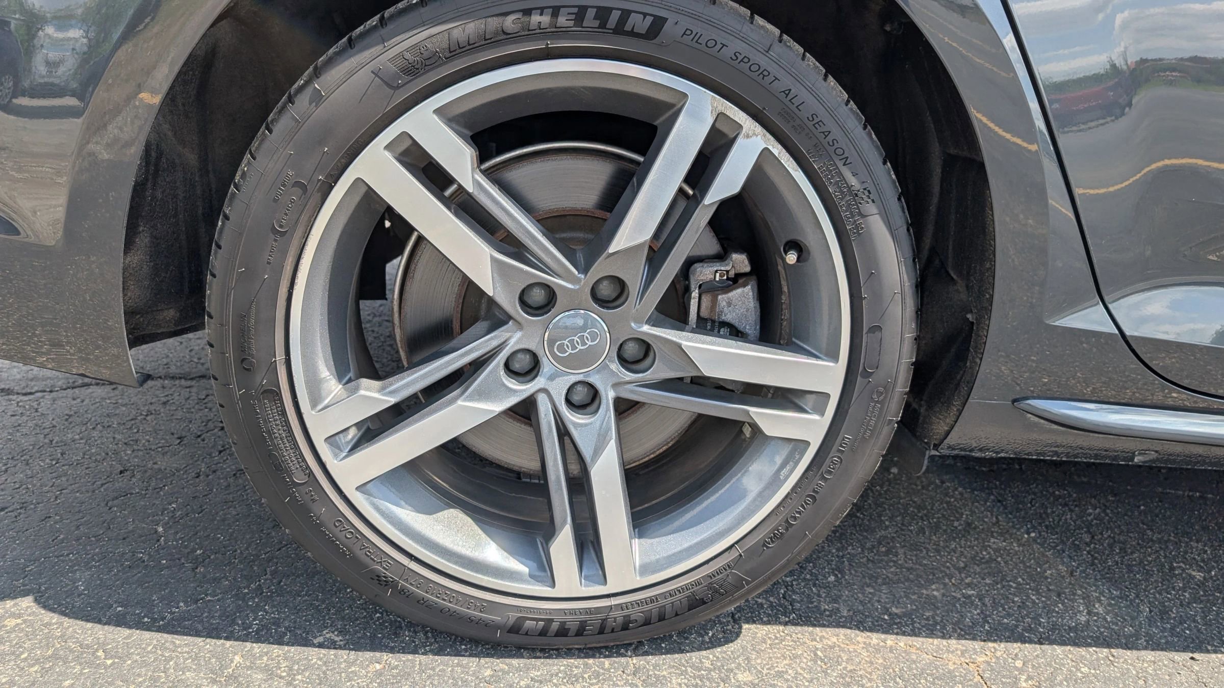 Used 2017 Audi A4 2.0T Premium Plus w/ Premium Plus Package AWD/4WD image 27