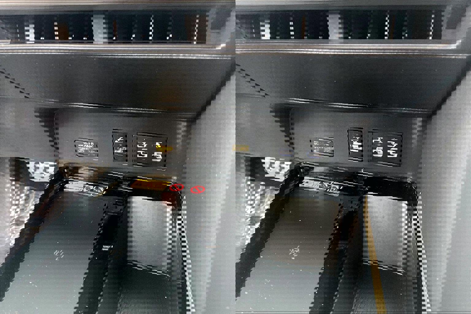 Used 2025 Toyota Camry XSE w/ Premium Plus Package image 39