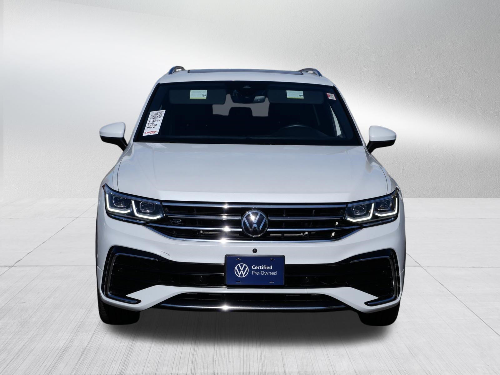 Used 2023 Volkswagen Tiguan SEL R-Line AWD/4WD image 2
