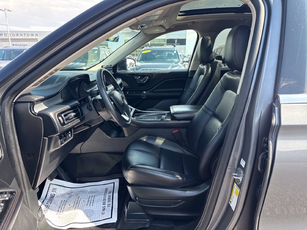 Used 2023 Lincoln Aviator AWD w/ Premium Package image 31