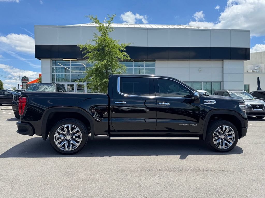 Used 2026 GMC Sierra 1500 Denali w/ Denali Reserve Package AWD/4WD image 8