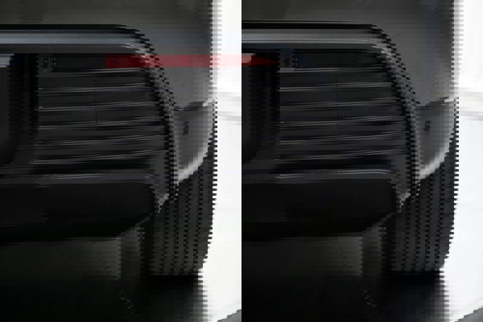 New 2026 Porsche Macan Electric RWD image 20